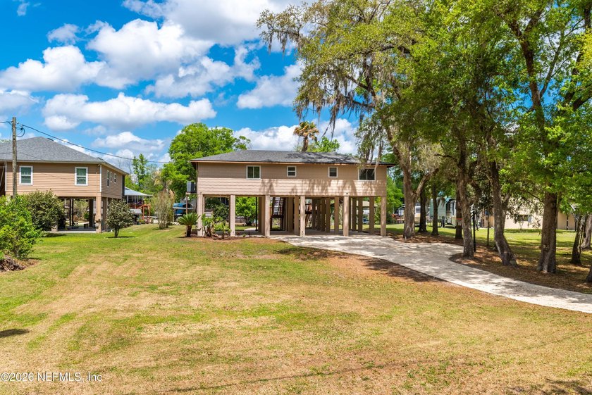 MOTIVATED SELLERS Creekside Charm Welcome to your peaceful - photo 30