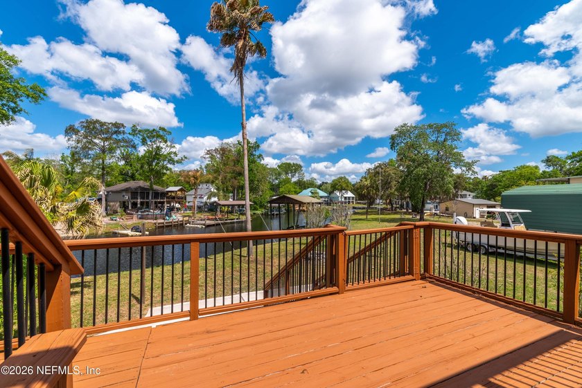 MOTIVATED SELLERS Creekside Charm Welcome to your peaceful - photo 31