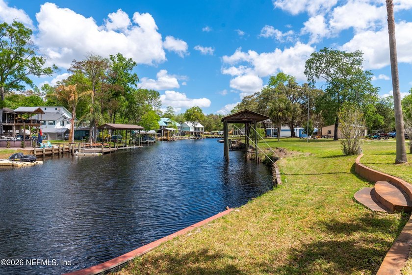 MOTIVATED SELLERS Creekside Charm Welcome to your peaceful - photo 33