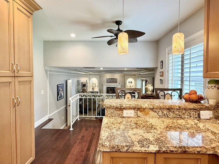 TWO HOMES for the Price of One! Well built &amp; impeccably - photo 28
