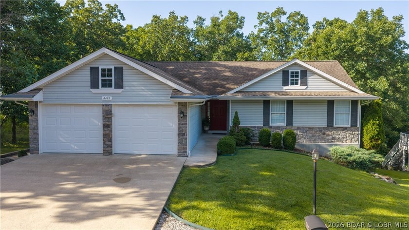 Spacious main level living in the heart of Osage Beach! This 3 - photo 31