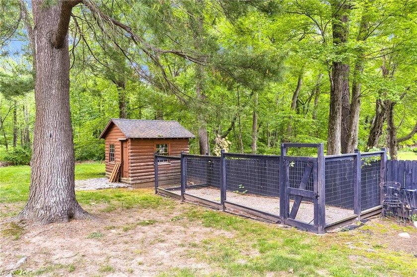 COME AND VIEW THIS TRANQUIL COUNTRY ESTATE 15 MINUTES FROM - photo 35