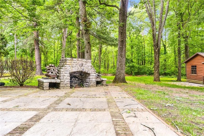 COME AND VIEW THIS TRANQUIL COUNTRY ESTATE 15 MINUTES FROM - photo 36