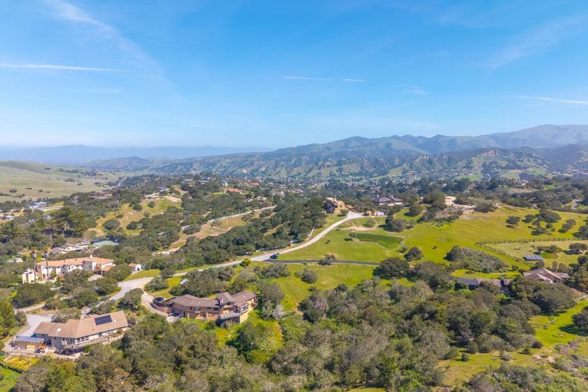 Outstanding opportunity in desirable Laguna Seca Heights. This 2 - photo 37
