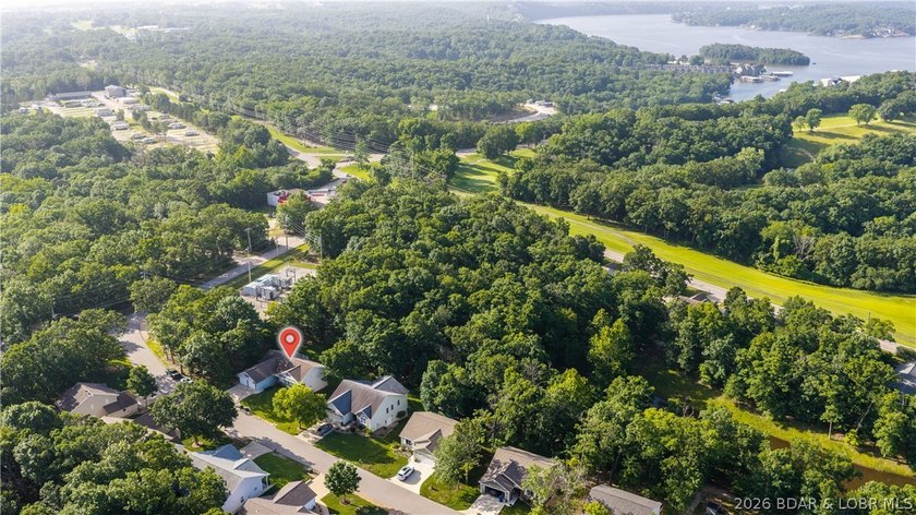 Spacious main level living in the heart of Osage Beach! This 3 - photo 38