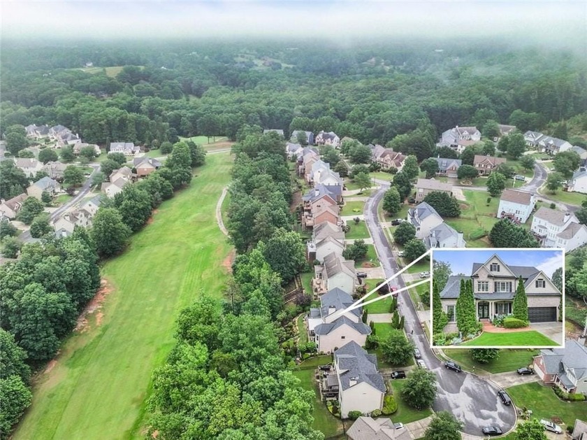 PRICE REDUCED. Executive Home on the #5 Fairway in Resort-Style - photo 2