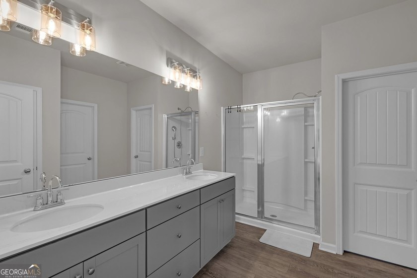 Welcome home to this like-new split-level beauty nestled on a - photo 19