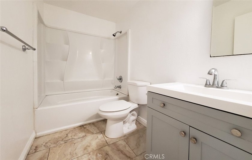 Just renovation about $ 45,000 k . Unit ready to moved in. must - photo 23