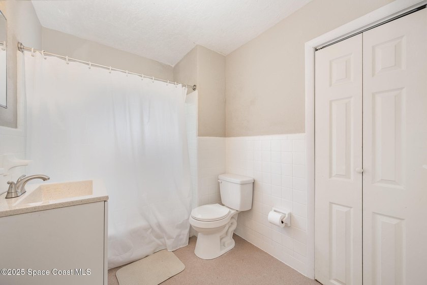 This inviting home offers just over 1,000 sq ft of living space - photo 11