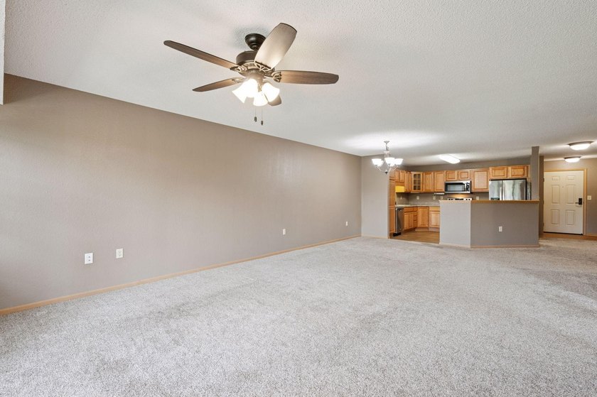 Welcome to effortless 55+ living in this beautifully updated - photo 11