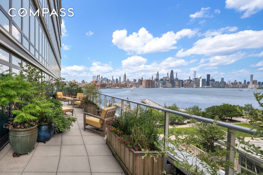 Welcome to luxury living at 2 Northside Piers, located in prime - photo 3