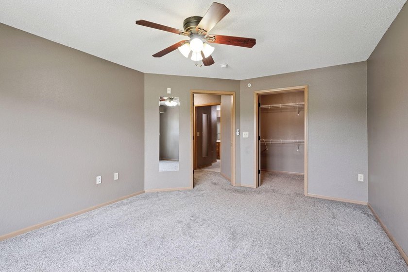Welcome to effortless 55+ living in this beautifully updated - photo 27