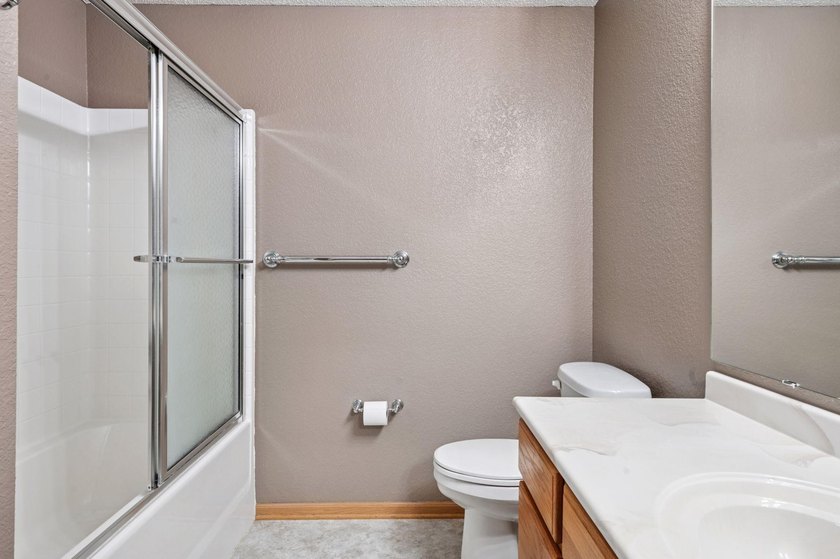 Welcome to effortless 55+ living in this beautifully updated - photo 30
