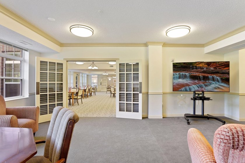 Welcome to effortless 55+ living in this beautifully updated - photo 39