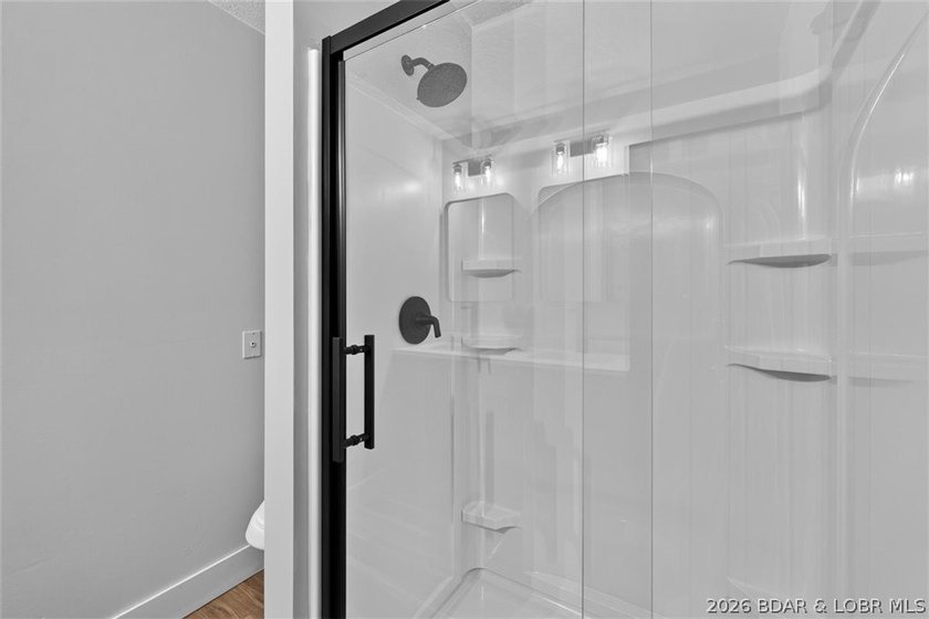 TURNKEY &amp; MOVE IN READY!!! Packed with features that are hard to - photo 30