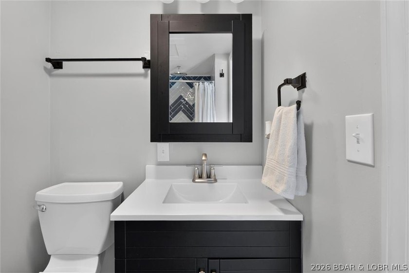 TURNKEY &amp; MOVE IN READY!!! Packed with features that are hard to - photo 44