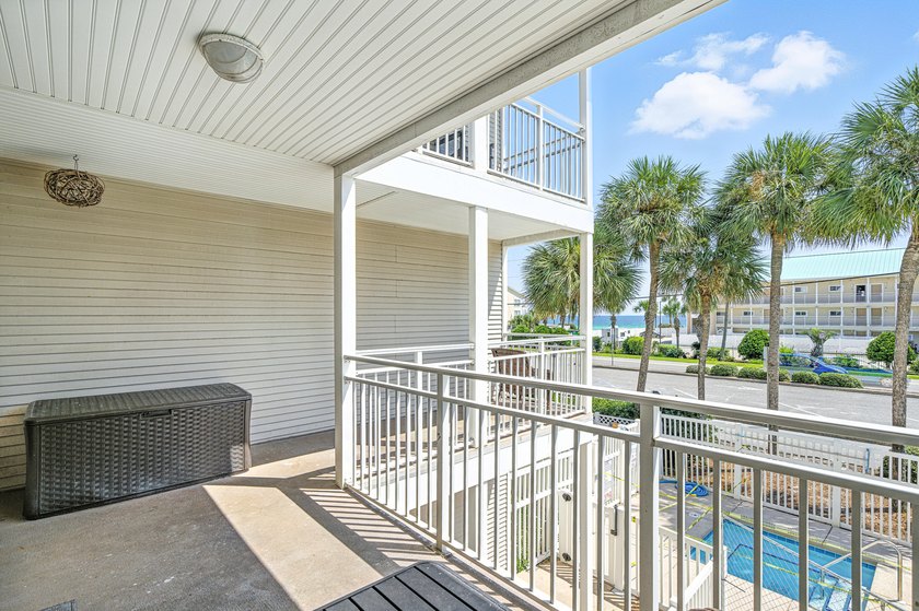 ***LOWEST PRICED CONDO IN THE BUILDING*** This perfectly located - photo 4