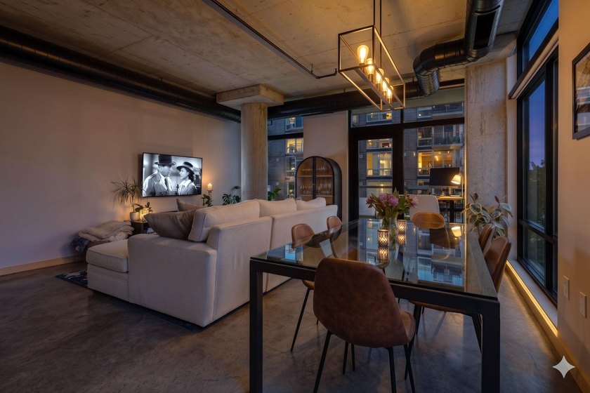 Exceptional North Loop living in a beautifully updated corner - photo 8