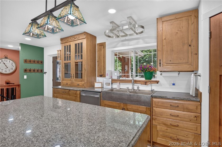 Experience the perfect blend of quality craftsmanship - photo 11