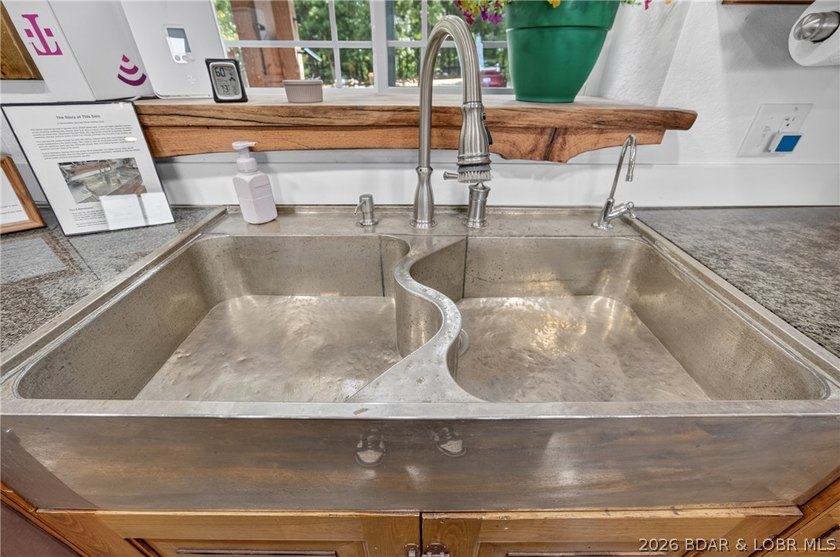 Experience the perfect blend of quality craftsmanship - photo 13