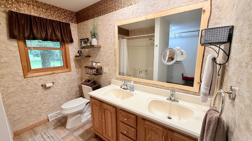 W7014 and W7016 Loop Rd. LAKE MOHAWKSIN HOME WITH GUEST HOUSE! - photo 17