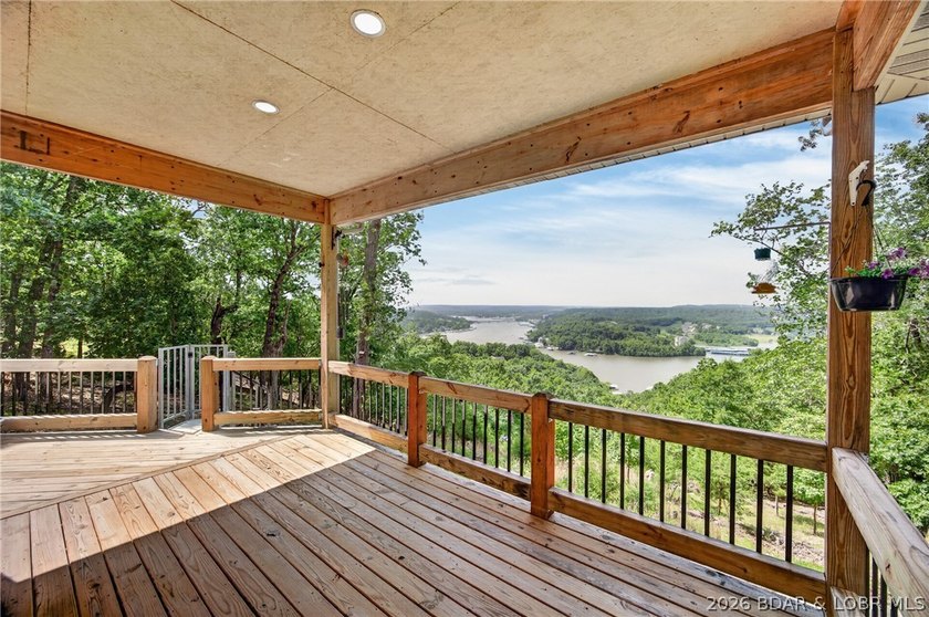 Experience the perfect blend of quality craftsmanship - photo 19