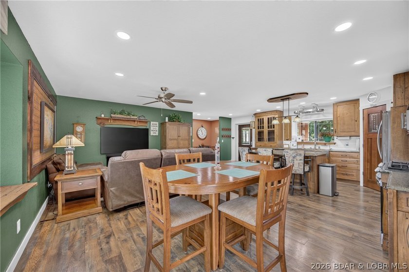 Experience the perfect blend of quality craftsmanship - photo 23