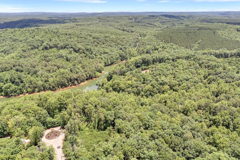 Nice Waterfront lot with 1.36 acres in beautiful Eagle Pointe - photo 25