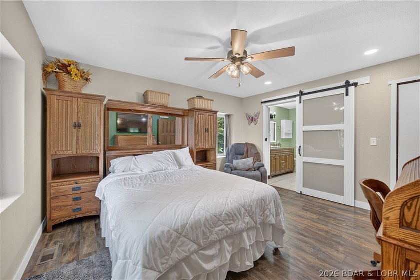Experience the perfect blend of quality craftsmanship - photo 28