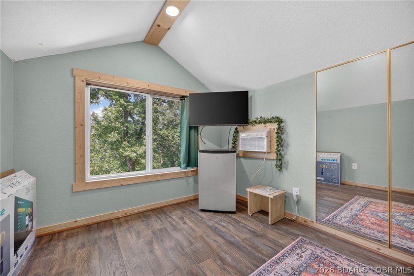 Experience the perfect blend of quality craftsmanship - photo 33