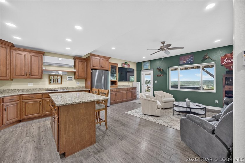 Experience the perfect blend of quality craftsmanship - photo 38