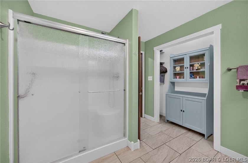 Experience the perfect blend of quality craftsmanship - photo 50