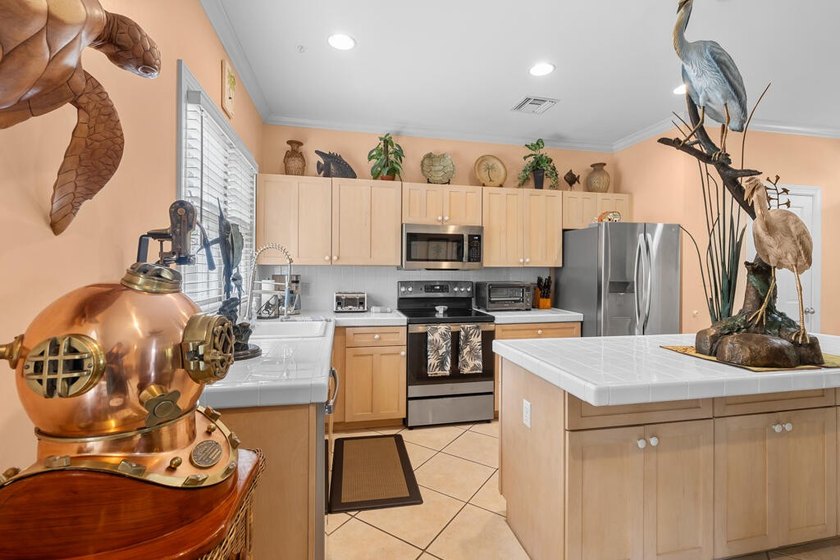 Beautifully appointed home that offers a charming backyard with - photo 23