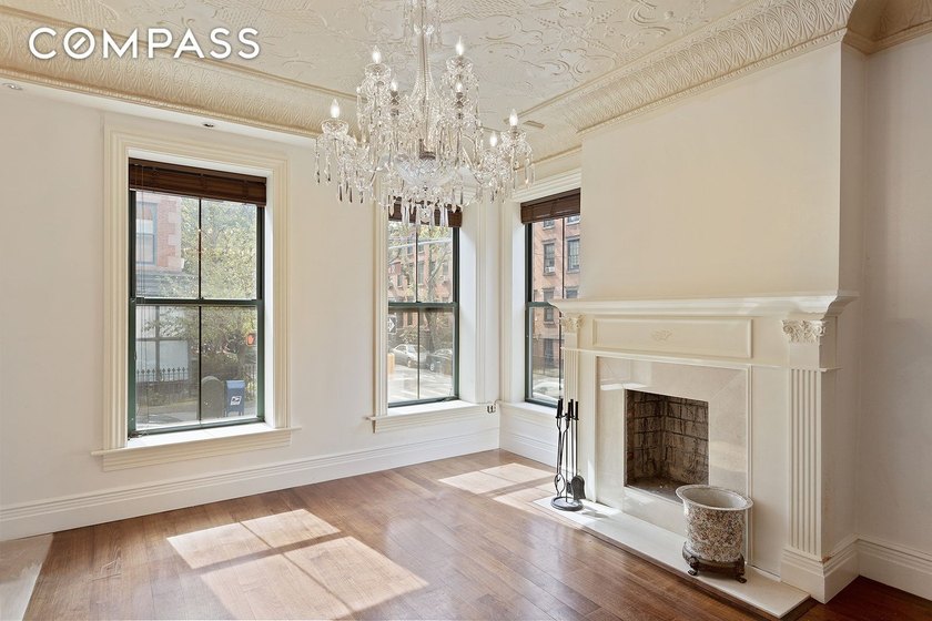 Welcome to 146 Hoyt St, a stunning and expansive 4,950 sq. ft - photo 3