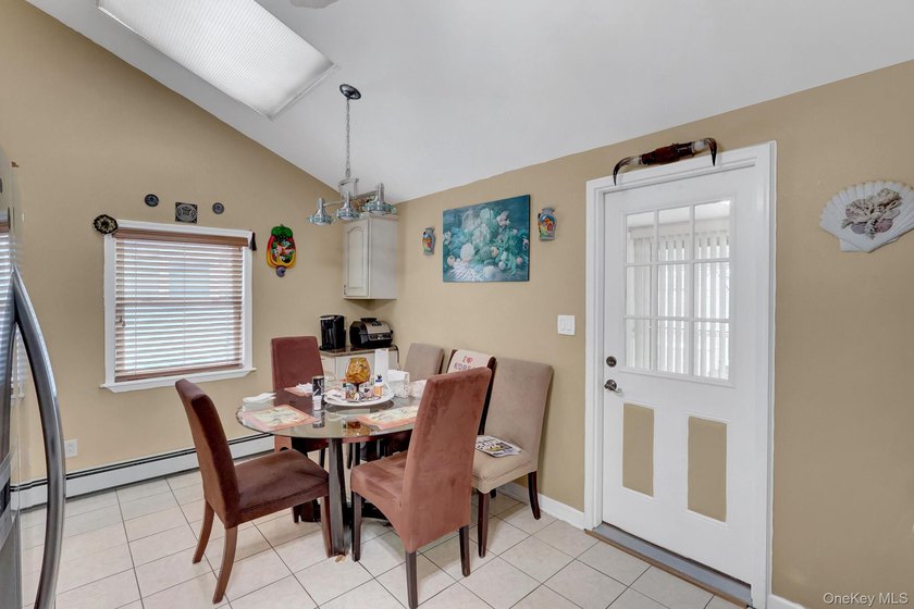 Come see this Cute and Updated 2 bedroom cottage. Featuring - photo 11