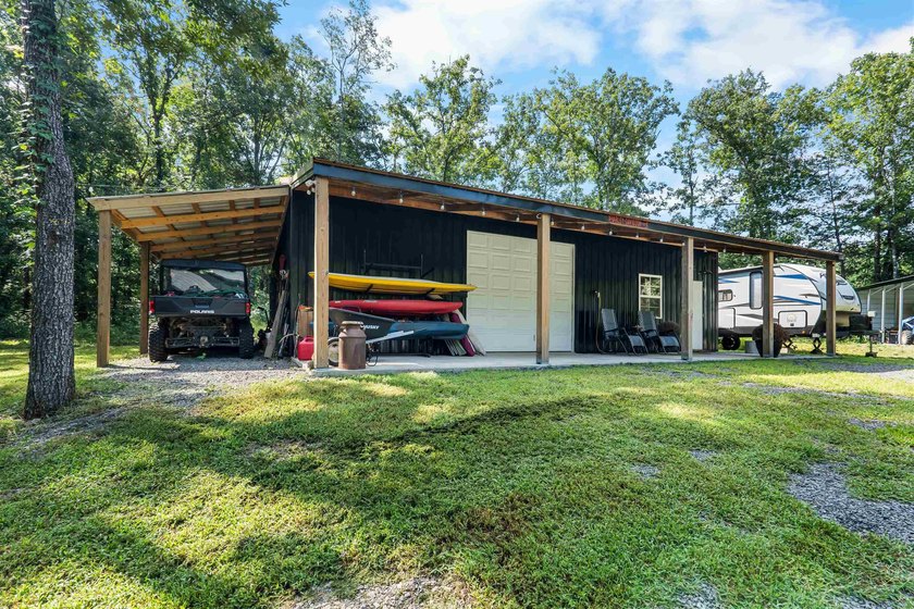Escape to your own private retreat on 19.66 acres just minutes - photo 22