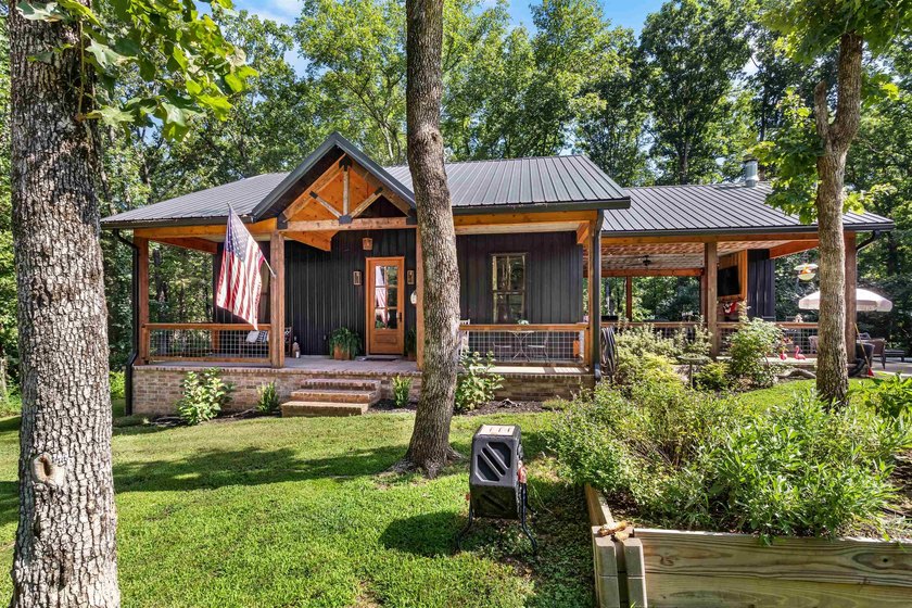 Escape to your own private retreat on 19.66 acres just minutes - photo 38