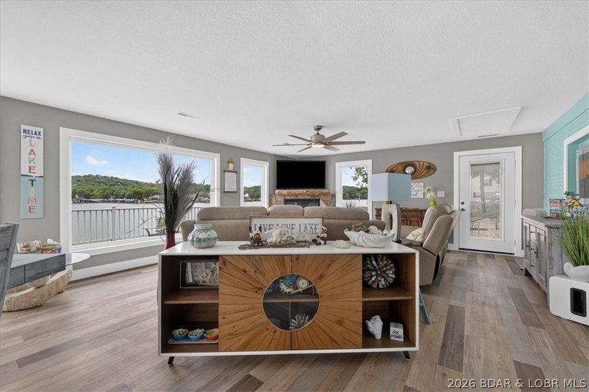 COMPLETELY REMODELED &amp; FULLY FURNISHED! This turnkey 2-bedroom - photo 16