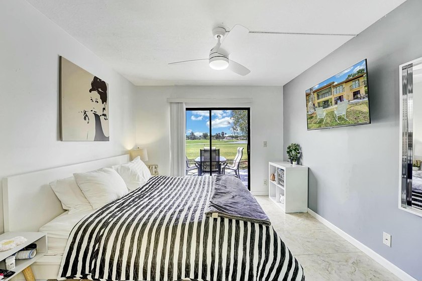 Welcome to this beautifully maintained 3-bedroom, 2-bath home - photo 7