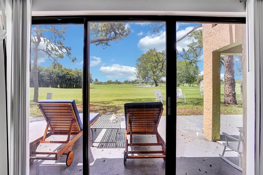Welcome to this beautifully maintained 3-bedroom, 2-bath home - photo 10