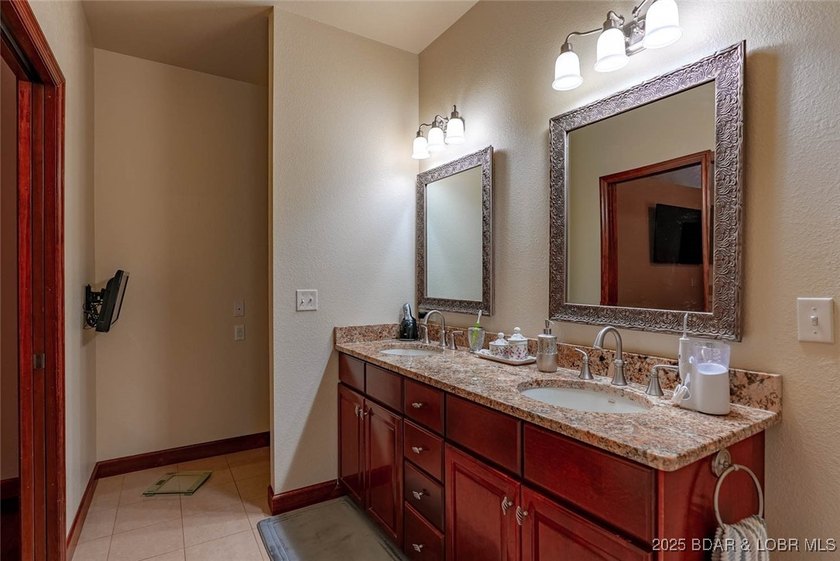 Contractor-built home with attention to detail in The Estates - photo 22