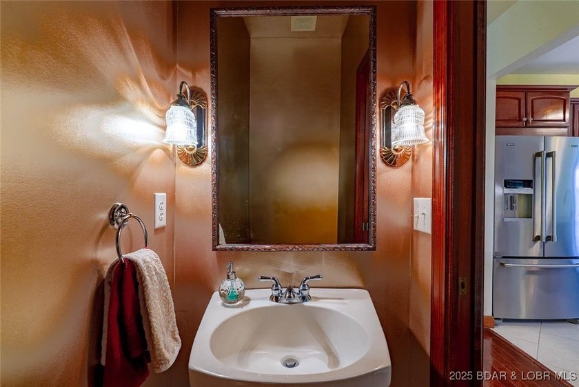 Contractor-built home with attention to detail in The Estates - photo 26