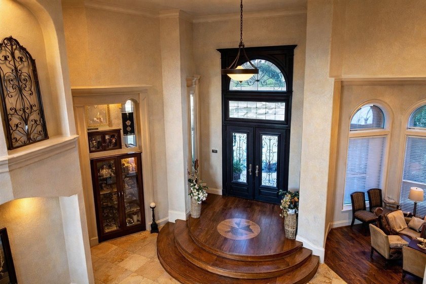 Welcome to 1919 Kings Pass, Heath, Texas 75032 - a breathtaking - photo 6