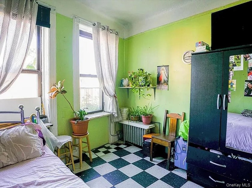 Williamsburg!!! HDFC income restricted Co-op on the top floor of - photo 8