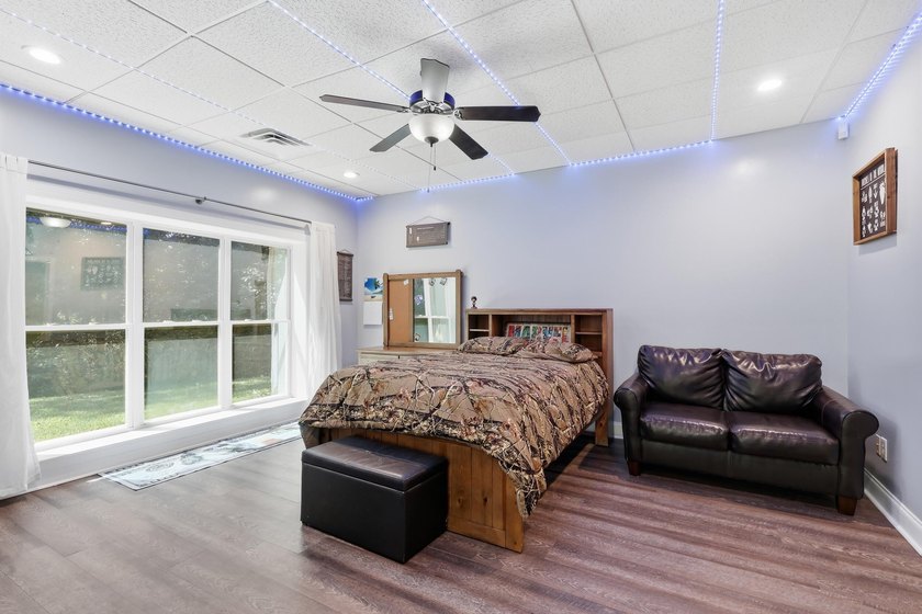 Custom-built 6BR/5BA home near the water with an easy commute to - photo 26