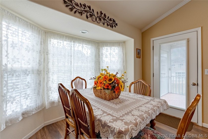 Enjoy easy, low-maintenance living in this spacious 3 bed / 3 - photo 10