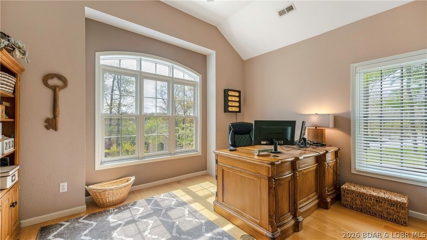 Upon entering this 4 bed nearly 2700sqft one level home, you'll - photo 21