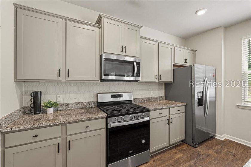 Welcome to 49 Cedar View Circle in the highly sought-after - photo 12