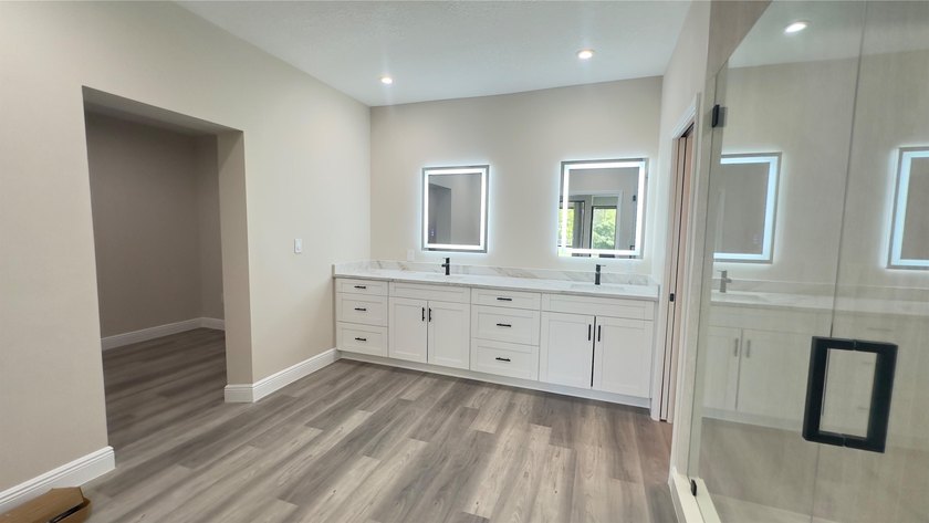 Rare opportunity in prestigious Loggers Run! This stunning - photo 25