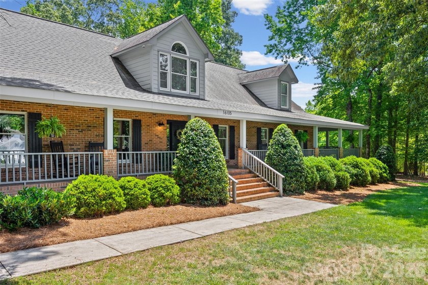 Welcome to 16105 Langston Drive - a truly one-of-a-kind - photo 4